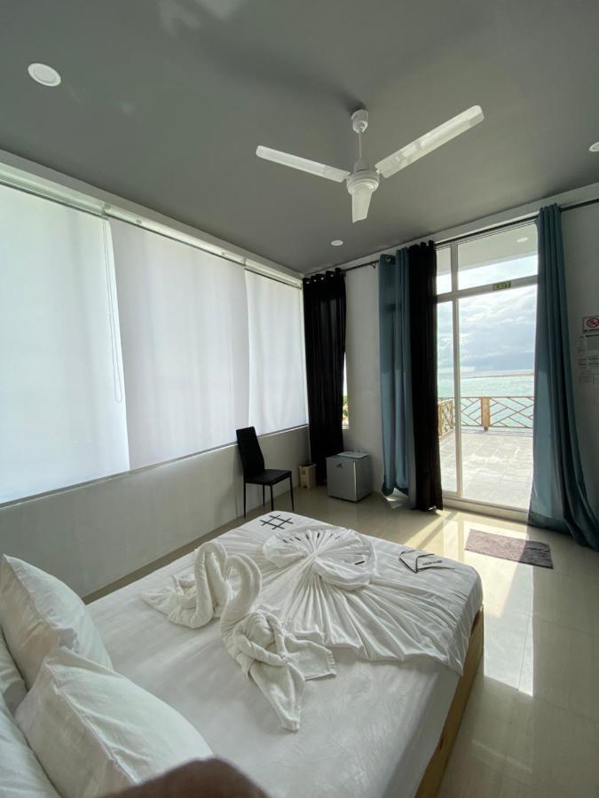 Hotel String Wave Maldives Gulhi Exteriér fotografie