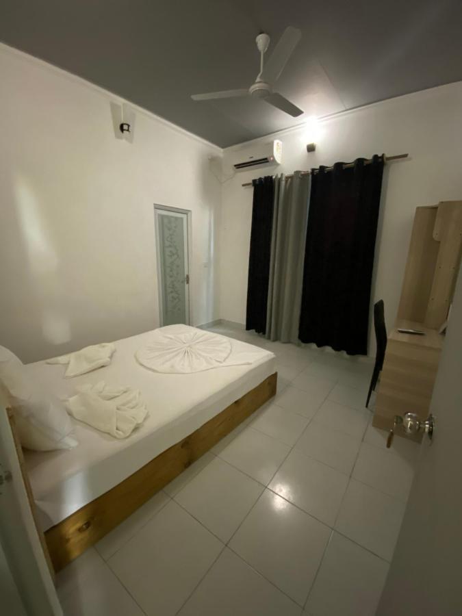 Hotel String Wave Maldives Gulhi Exteriér fotografie